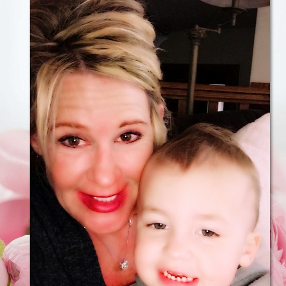 Meet your Posher, Karen - Picture 10 of 14